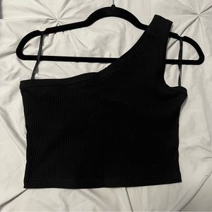 Single shoulder tank top